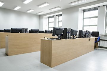 obiekt konferencyjny - Szkoła Wyższa Psychologii Społecznej - Sala Komputerowa x8 - zdjęcie 1