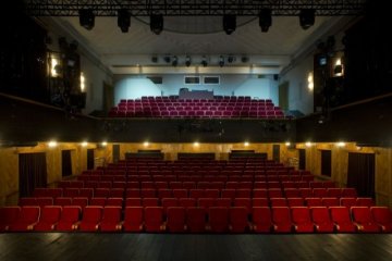 inny - Teatr Ateneum - Scena Główna - zdjęcie 1