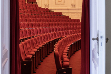 inny - Teatr Komedia - Duża Scena - zdjęcie 1