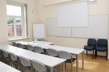 inny - Szkoła Biznesu Politechniki Warszawskiej - Sala 102 - zdjęcie 1