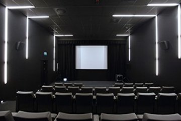 inny - Kino Iluzjon - Sala Mała Czarna - zdjęcie 1