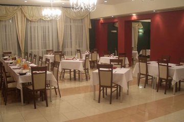hotel - Hotel Nad Narwią - Sala Restauracyjna - zdjęcie 1
