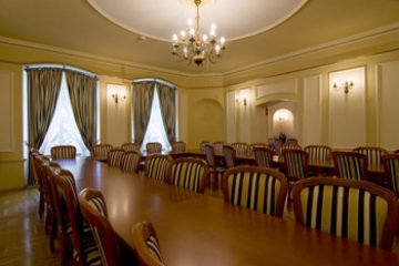 zamek - Zespół Zamkowo-Parkowy w Rogowie Opolskim - Sala Konferencyjna - zdjęcie 1