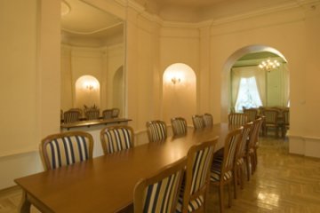 zamek - Zespół Zamkowo-Parkowy w Rogowie Opolskim - Sala Kominkowa - zdjęcie 1