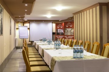 hotel *** - Dworek Różany Hotel & Restaurant - Lata 20-30-ste - zdjęcie 1