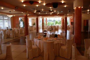 hotel *** - Hotel*** i Restauracja "Szelców" - Sala Restauracyjna - zdjęcie 1