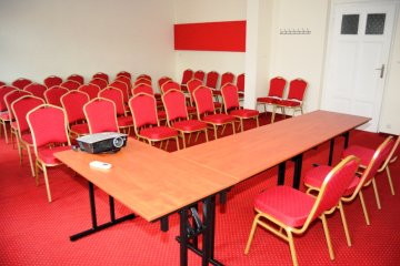 obiekt konferencyjny - Centrum Konferencyjne Business Center 1 - Sala szkoleniowa "Czerwona" - zdjęcie 1