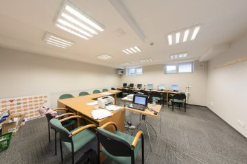 obiekt konferencyjny - INWEST SMARDZEWICE Ośrodek Szkoleniowo-Wypoczynkowy - Sala komputerowa - zdjęcie 1