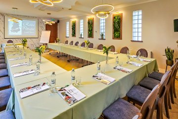 dworek - Dworek Róża Poraja w Budziejewie - Sala Multimedialna - zdjęcie 2