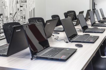 obiekt konferencyjny - Fundacja Kaliski Inkubator Przedsiębiorczości - Sala Komputerowa - zdjęcie 2
