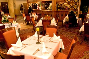 hotel *** - Hotel Karolinka*** - Sala restauracyjna - zdjęcie 1