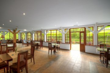 obiekt konferencyjny - Kompleks Wypoczynkowo-Konferencyjny „Mazur-Syrenka” - Restauracja „Lilia Wodna” - zdjęcie 1