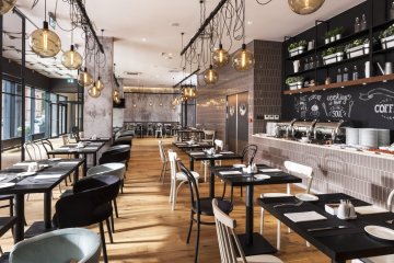hotel **** - Hotel Sadova - Restauracja Papieroovka - zdjęcie 1