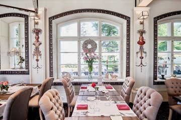 pałac - Pałac Mała Wieś - Restauracja Stara Wozownia - zdjęcie 1