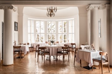 hotel ***** - Wzgórze Zamkowe - Zinar Castle, zabytkowa Baszta i Forest Hotel - Sala Kominkowa - zdjęcie 3