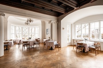 hotel ***** - Wzgórze Zamkowe - Zinar Castle, zabytkowa Baszta i Forest Hotel - Sala Kominkowa - zdjęcie 4