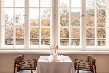 hotel ***** - Wzgórze Zamkowe - Zinar Castle, zabytkowa Baszta i Forest Hotel - Sala Kominkowa - zdjęcie 1