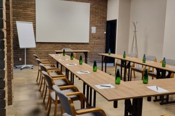 hotel ***** - Wzgórze Zamkowe - Zinar Castle, zabytkowa Baszta i Forest Hotel - Sala Akacjowa - zdjęcie 1