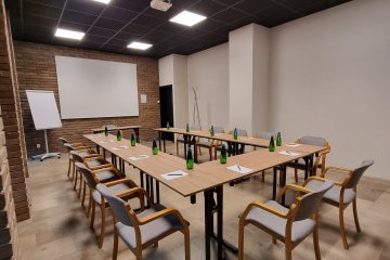 hotel ***** - Wzgórze Zamkowe - Zinar Castle, zabytkowa Baszta i Forest Hotel - Sala Akacjowa - zdjęcie 3