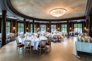 obiekt konferencyjny - Centrum Kongresowe Szczawnica – Dworek Gościnny - Foyer - zdjęcie 1