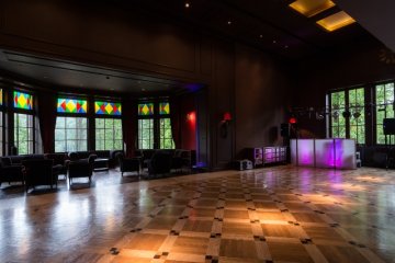 obiekt konferencyjny - Centrum Kongresowe Szczawnica – Dworek Gościnny - Foyer - zdjęcie 2