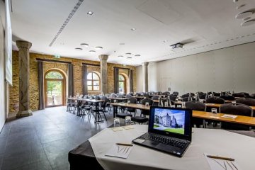 hotel **** - Uroczysko Siedmiu Stawów Luxury Hotel**** - POWOZOWNIA 1 - zdjęcie 3