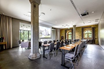 hotel **** - Uroczysko Siedmiu Stawów Luxury Hotel**** - POWOZOWNIA 2 - zdjęcie 1