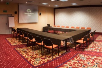 Hotel Żubrówka - Sala konferencyjna podkowa - SaleBiznesowe