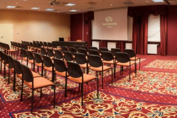 Hotel Żubrówka - Sala konferencyjna teatralny - SaleBiznesowe