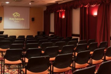 Hotel Żubrówka - Sala konferencyjna kinowy - SaleBiznesowe