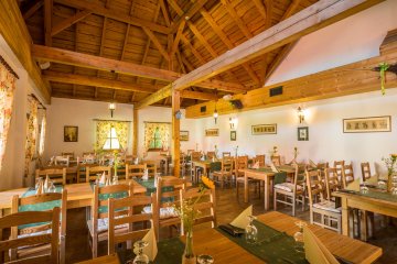 hotel **** - HOTEL OSSA Conference & Spa - Karczma Ułańska - zdjęcie 1