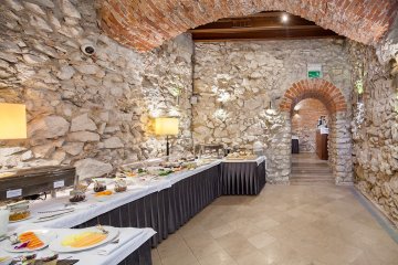 hotel **** - Hotel Unicus - Restauracja a la Carte - zdjęcie 3