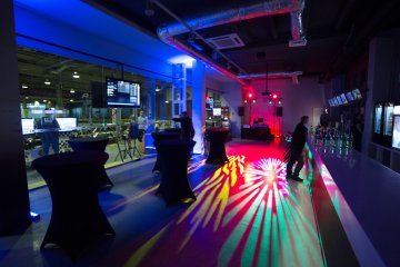 obiekt konferencyjny - Legia Racing Club - Sala eventowo-barowa - zdjęcie 2