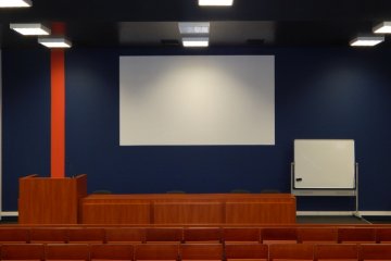 inny - Uczelnia Techniczno-Handlowa im. Heleny Chodkowskiej - Aula Kampus Jagiellońska - zdjęcie 1