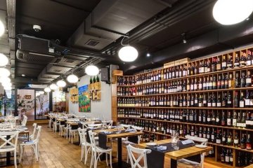 inny - Dekant Wine Bar & Restaurant - Przestrzeń restauracyjna - zdjęcie 1