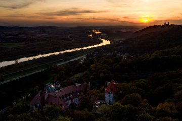 hotel ***** - Wzgórze Zamkowe - Zinar Castle, zabytkowa Baszta i Forest Hotel - Zamek w Przegorzałach, Tarasy i Arkady - zdjęcie 5