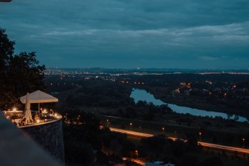 hotel ***** - Wzgórze Zamkowe - Zinar Castle, zabytkowa Baszta i Forest Hotel - Zamek w Przegorzałach, Tarasy i Arkady - zdjęcie 3