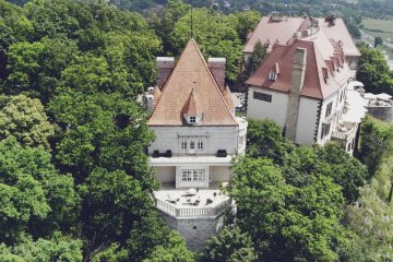 hotel ***** - Wzgórze Zamkowe - Zinar Castle, zabytkowa Baszta i Forest Hotel - Baszta - Sala Kominkowa i Taras - zdjęcie 11