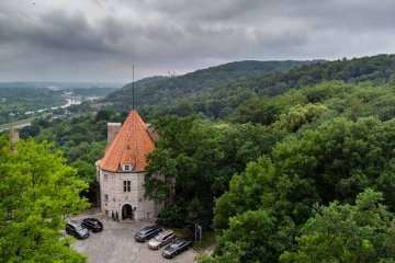 hotel ***** - Wzgórze Zamkowe - Zinar Castle, zabytkowa Baszta i Forest Hotel - Baszta - Sala Kominkowa i Taras - zdjęcie 2