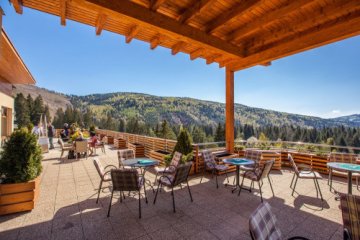 hotel **** - HOTEL PARTIZÁN**** Congress & Wellness Resort - Slovakia - Congress terrace - zdjęcie 1