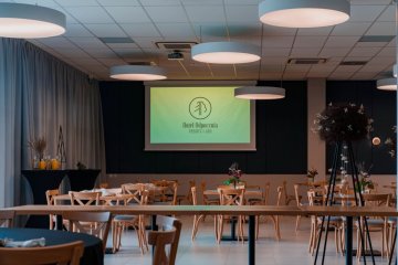 hotel - Hotel Odpocznia Resort i Las - Sala Prawa - zdjęcie 4