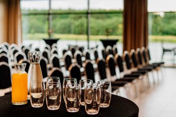 hotel - Hotel Odpocznia Resort i Las - Sala Lewa - zdjęcie 1