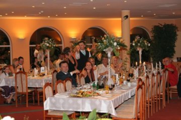 hotel *** - Hotel Bismarck - Sala Restauracyjna - zdjęcie 2
