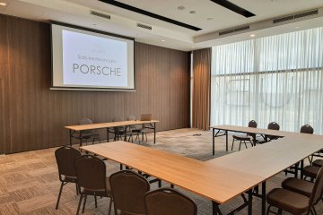 obiekt konferencyjny - Hampton by Hilton Poznań Swarzędz | HUBO Centrum Konferencyjne - PORSCHE - zdjęcie 1