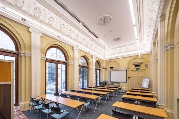 pałac - Pałac Staszica - Sala im. gen. Jana Henryka Dąbrowskiego - zdjęcie 1
