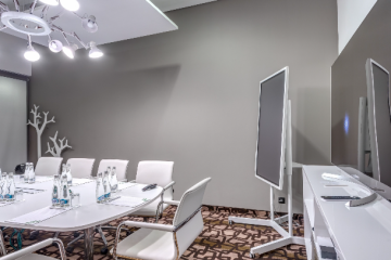 hotel **** - Holiday Inn Resort Warszawa Józefów - Business Centre - zdjęcie 1