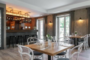dworek - Leśny Dwór - Sala Restauracyjna - zdjęcie 1