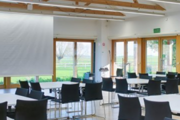 hotel - Hotel Jakubus - Hotel za Parkiem - duża sala - zdjęcie 1