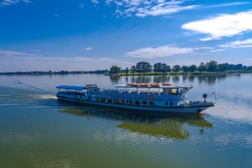 hotel **** - Hotel Robert’s Port **** Lake Resort & SPA - Statek Kazimierz - zdjęcie 1