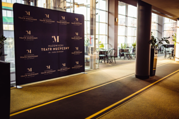 inny - Kino Praha - Foyer - zdjęcie 1